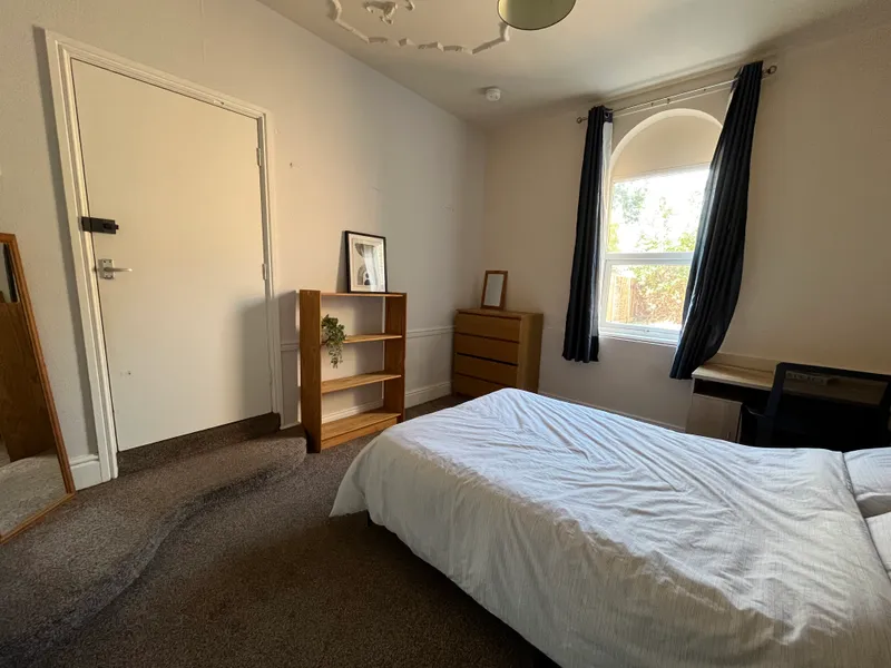 4 Bed West End Student House  // Jul 2026 - Image 3
